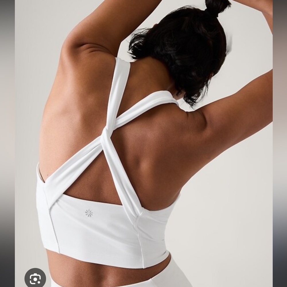 Athleta Conscious Twist Crop Bra